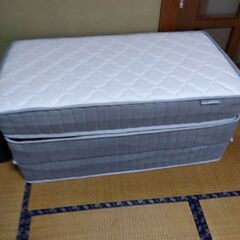 折りたたみマットレスポケットコイル＜ 硬め＞ セミダブル 幅120×長さ195×厚み17cm ＜ホワイト＞ 3つ折れ コイル数570個の画像