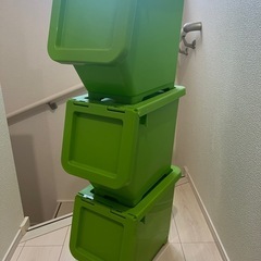 収納ケース　蓋付きの画像