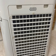 【引き渡し確定済】シャープ　SHARP 空気清浄機　KC-H50の画像