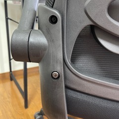 ゲーミングチェア、デスクセットの画像