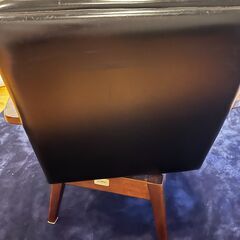 TOYO FURNITURE トーヨーファニチャー トーヨー 東洋 ファニチャー ソファ チェア 椅子 回転式 木製 革 黒 の画像