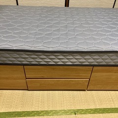 キャビネットベッド＆マットレスの画像