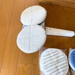 コードレス軽量電動モップ　フロアクリーナーの画像