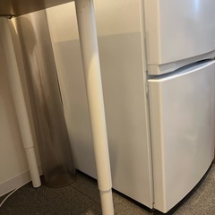 イケア　テーブルの画像