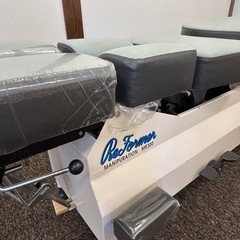 整体　マッサージ台　マニプレーション台の画像