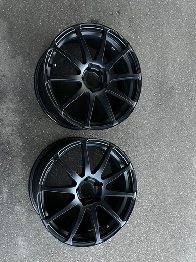 オフビート　ファントム　ホイール2本セット　18インチ　114.3 8.5j +28 マットブラック　17インチのホイールとトレードもオッケー！