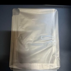 iPad の空箱とアップルシール、ピンと説明書です。の画像