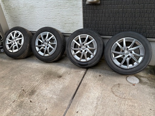 プリウスa アルミホイルキャップ付