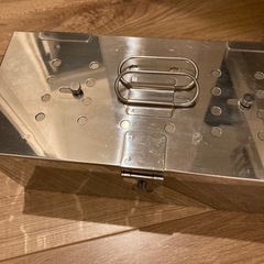 医療用　カスト缶の画像