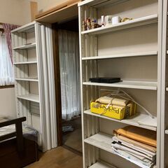 スチール製本棚やカラーボックスを差し上げます。の画像