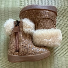 Ugg ベビーブーツの画像
