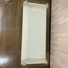 ガラステーブルの画像