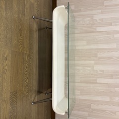 ガラステーブルの画像
