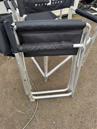 キャンプ用椅子とスノーピークテーブルセット