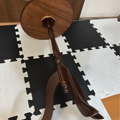 木製コーヒーテーブルの画像