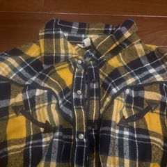 長袖シャツ　Mサイズの画像