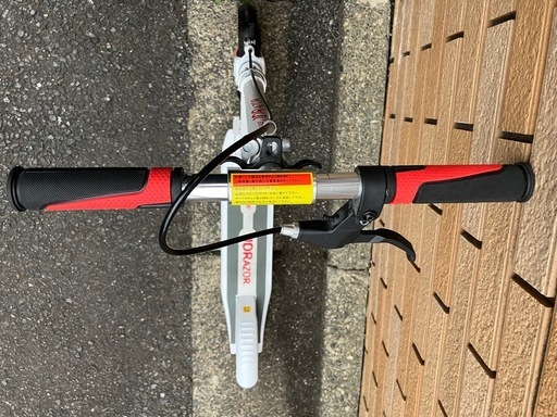 折りたたみキックスクーター