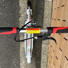 折りたたみキックスクーターの画像