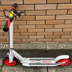 折りたたみキックスクーターの画像