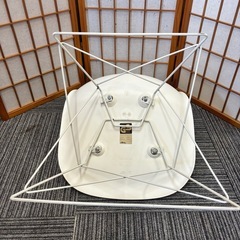 vitra eames plastic chair チェアー ホワイト ロータイプ ヴィトラ イームズ シェルチェア の画像