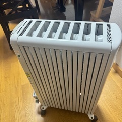 美品、デロンギオイルヒーターの画像