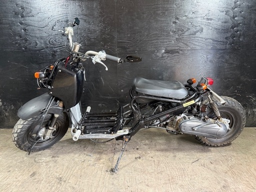 ★支払総額5.8万円★定休日なし！いつでも現車確認可能です！ ホンダ ズーマー 黒 AF58 ワンオフフレーム加工！ ロンホイ！ 社外マフラー！ 社外リアサス！ 社外ステップ！ 社外ハンドルメーター！　