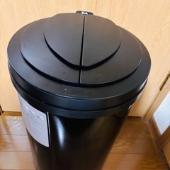 ZitA CIRCLE ジータ ゴミ箱　ダストボックス✖️2 ブラック&ホワイトの画像