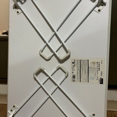 折りたたみテーブルの画像
