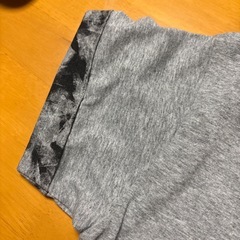 着丈65㎝くらいのロング丈　Tシャツ　グレー  Sサイズ Kissmarの画像