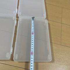 100円均一ケースの画像