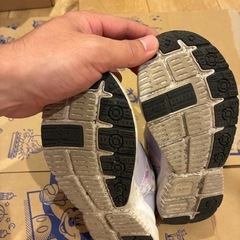 18cm 瞬足　子供用　
スニーカーの画像