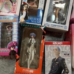 新品未開封のフィギュアセットの画像