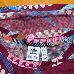 adidas Tシャツ パイナップル🍍柄の画像