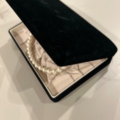 【 取引中】イミテーションパールネックレス、ピアスの画像