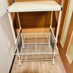 スチールラック　白の画像