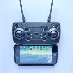 新品 E88ドローン デュアルカメラ バッテリー2個付き 空撮 初心者練習　❶の画像