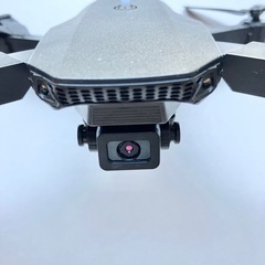 新品 E88ドローン デュアルカメラ バッテリー2個付き 空撮 初心者練習　❶の画像