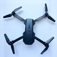 新品 E88ドローン デュアルカメラ バッテリー2個付き 空撮 初心者練習　❶の画像