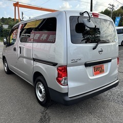 自社ローンあり！ガソリン100リットルプレゼント✨装備充実！人気のバン✨バックカメラ✨ドラレコ✨日産☆NV200バネットバン☆DX☆1600cc☆5人乗り☆の画像