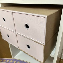 白いカラーボックス＋ピンク引き出し　の画像