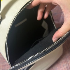 ホワイト コンパクト リュック ZARAの画像