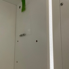 収納つき全身鏡の画像