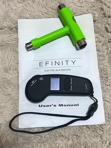 EFINITY 電動スケボー
 