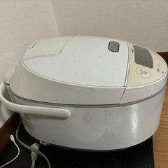 炊飯器の画像