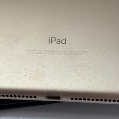  【訳あり品】第5世代iPad Wi-Fi + Cellularお買い得の画像