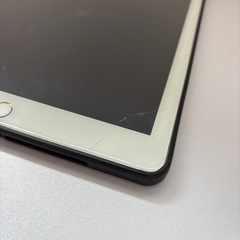  【訳あり品】第5世代iPad Wi-Fi + Cellularお買い得の画像