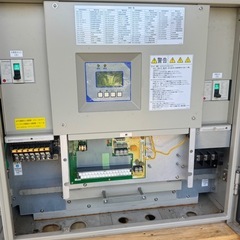 太陽光発電用パワコンの画像