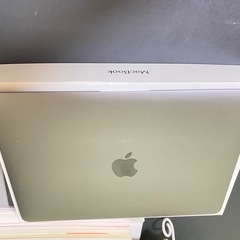 Macbook 12inch retina 2017 とipad air 2の画像