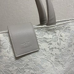 未使用♡HAMANOのレーストートバッグとポーチセットです☺️の画像