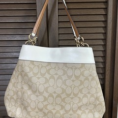 coachショルダーバックの画像